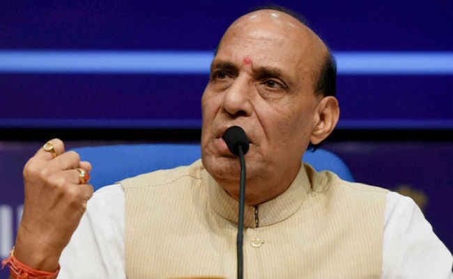 कश्मीर मुद्दे पर प्रधानमंत्री मोदी से मिलने पहुंचे गृहमंत्री राजनाथ
