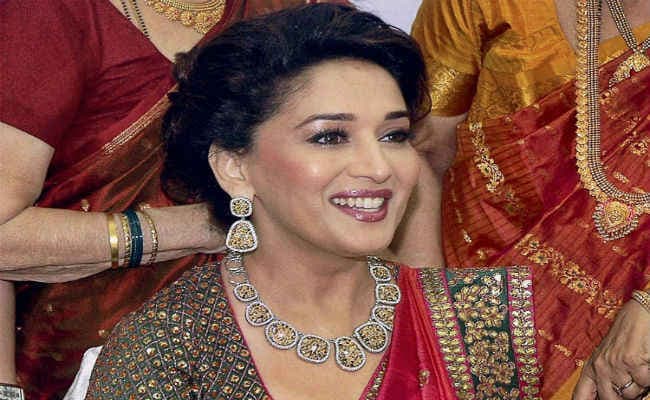 माधुरी दीक्षित की तबीयत बिगड़ी, अमेरिका के अस्पताल में भर्ती