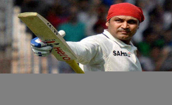 जब सहवाग को छोड़कर कोच और टीम के बाकी खिलाड़ी मैदान छोड़कर चले गये