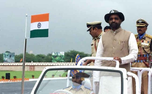 मोदी के मंत्री की मांग: कश्मीर में अलगाववादियों के साथ हो आतंकियों जैसा सलूक