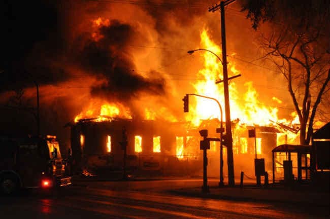 बांग्लादेश : कारखाने में लगी आग, 10 की मौत, 20 घायल