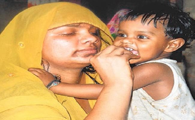 शहीद की पत्नी ने कहा, पाक पर कार्रवाई नहीं हुई तो फौज में नहीं जायेगा मेरा बेटा