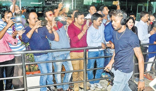 PICS टी-20 क्रिकेट मैच कल: रांची पहुंची विराट की सेना