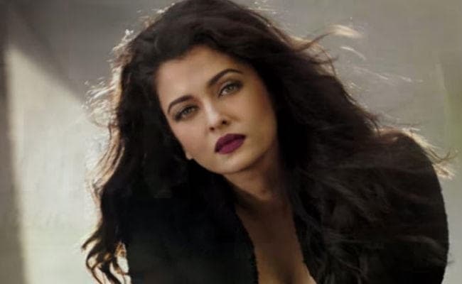 OMG! ऐश्वर्या को पसंद नहीं आई ड्रेस, पहले ही दिन कैंसल कर दी ''फन्ने खां'' की शूटिंग