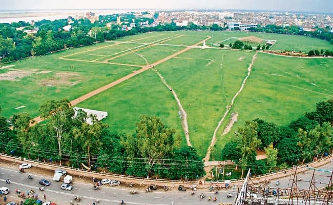 पटना : गांधी मैदान से जुड़ी सड़कों पर लगी लाइटें होंगी दुरुस्त