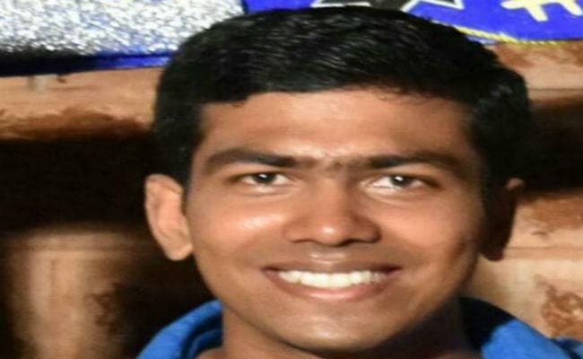 संवेदनाओं से परिपूर्ण युवा कवि प्रभात कुमार की कविताएं