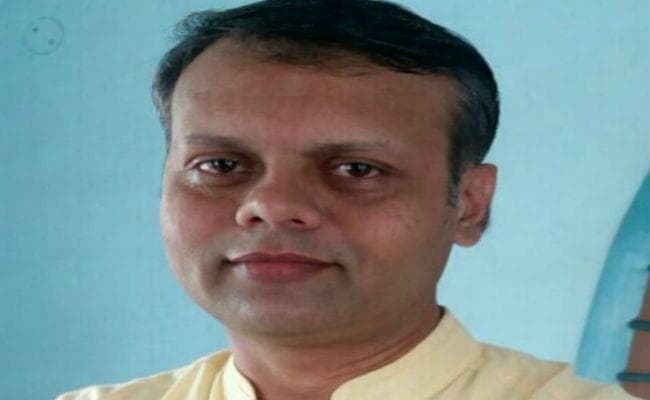 जीवन और प्रेम की सच्चाई से रूबरू करातीं अखिलेश्वर पांडेय की कविताएं