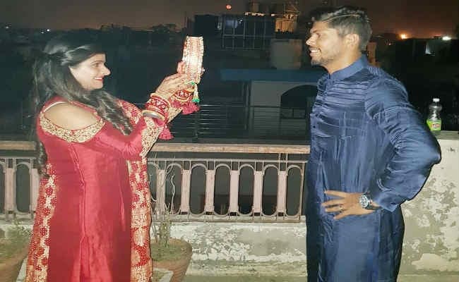 तसवीरों में देखें, क्रिकेटरों का ''करवा चौथ''