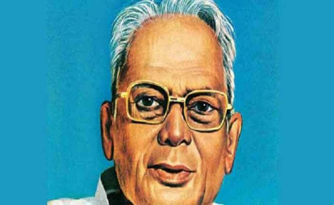 जेपी की जयंती पर पढ़ें, धर्मवीर भारती की कालजयी रचना ‘मुनादी’