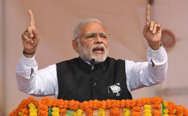 PM Modi ने यूनिवर्सिटी के टीचरों को दिया DIWALI का GIFT, सैलरी में 10 से 50 हजार रुपये तक इजाफा