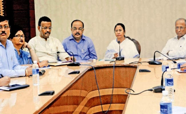 कोलकाता : छठ पूजा करनेवालों को असुविधा न हो : ममता बनर्जी