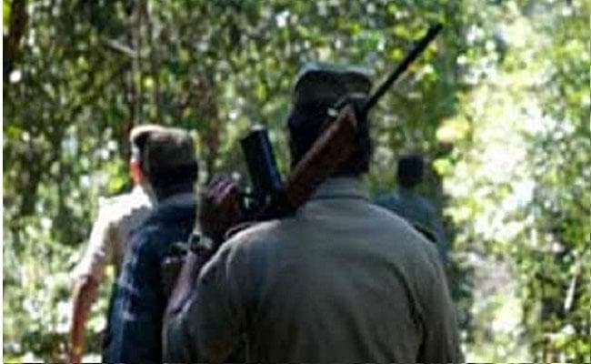 नक्सलियों की अब खैर नहीं, दूसरे राज्यों की सीमा में घुसकर कार्रवाई करेगी पुलिस, पांच राज्यों के पुलिस प्रमुखों की बैठक में बनी सहमति