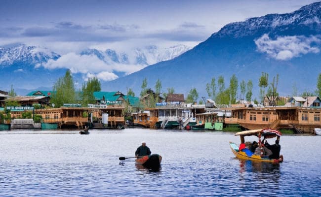 मोदी सरकार कश्मीर समस्या के हल के लिए अलगाववादियों और हुर्रियत नेताओं से भी करेगी बात!