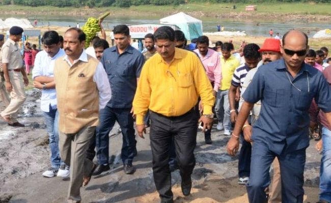 झारखंड : CM रघुवर ने जमशेदपुर में छठ घाट का किया निरीक्षण, पूरे झारखंड में भक्ति की बयार