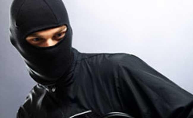 झारखंड : SBI शाखा में चोरी का प्रयास, सायरन बजते ही भागे चोर