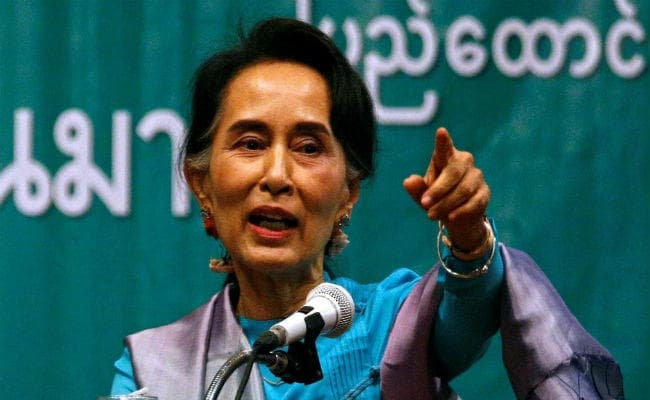 VIDEO: आलोचनाओं के बीच पहली बार रखाइन पहुंचीं सू ची, अबतक 60,000 रोहिंग्या छोड़ चुके हैं म्यांमार
