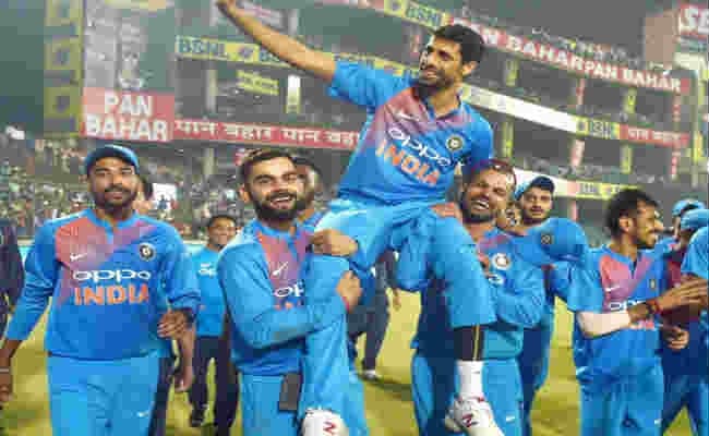 शानदार विदाई के बाद भी इस बात को लेकर निराश हैं आशीष नेहरा