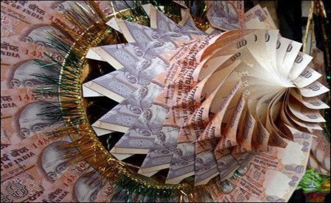 भारत में 2.19 लाख अरबपतियों के पास है 877 अरब डाॅलर की संपत्ति