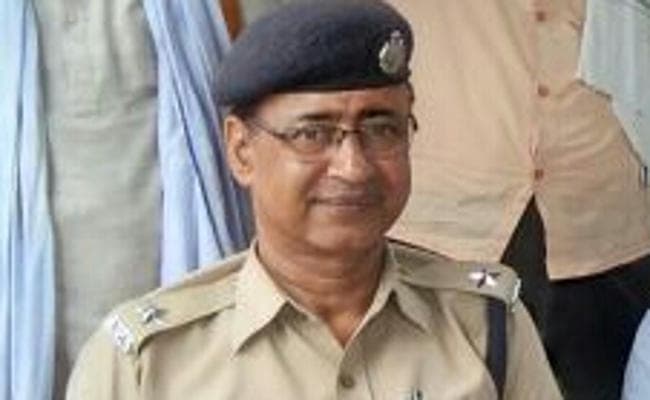 ACB का 128वां शिकार पलामू का इंस्पेक्टर कनक भूषण द्विवेदी, 25 हजार रुपये रिश्वत लेते गिरफ्तार