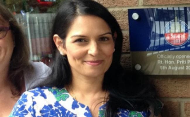 इस्तीफा प्रकरण : ब्रिटेन में प्रधानमंत्री पद का चेहरा मानी जाने वाली भारतीय मूल की प्रीति पटेल हैं कौन?