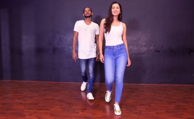 इंटरनेट पर छा गया गौहर खान का ये डांस वीडियो, ''गोलमाल अगेन'' के गाने से मचाया धमाल
