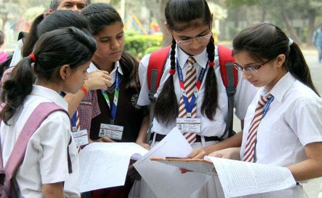 CBSE : दसवीं बोर्ड परीक्षा में 80 अंक की थ्योरी और 20 अंक की होगी प्रैक्टिकल परीक्षा