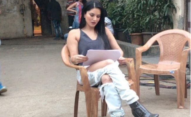 Viral Video: सनी लियोनी ने लिया बदला, सांप से डरानेवाले शख्स का कर दिया ये हाल