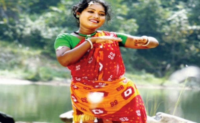 मल्टी टैलेंटेड आदिवासी बाला : 20 वर्षीय डोगोर मनी टुडू