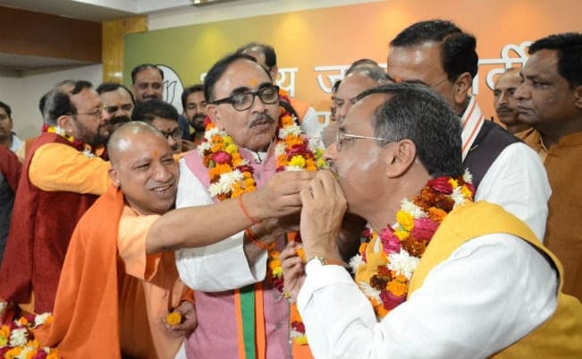 यूपी नगर निकाय चुनाव : काशी से मथुरा तक लहराया भगवा, मोदी-शाह-योगी ने यूपी में फिर खिलाया कमल