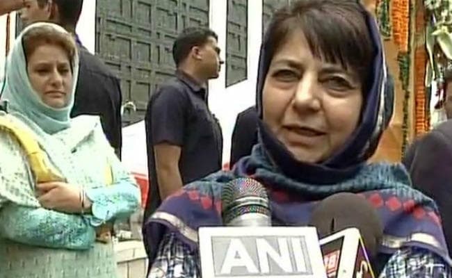 महबूबा लगातार छठी बार पीडीपी की अध्यक्ष निर्वाचित