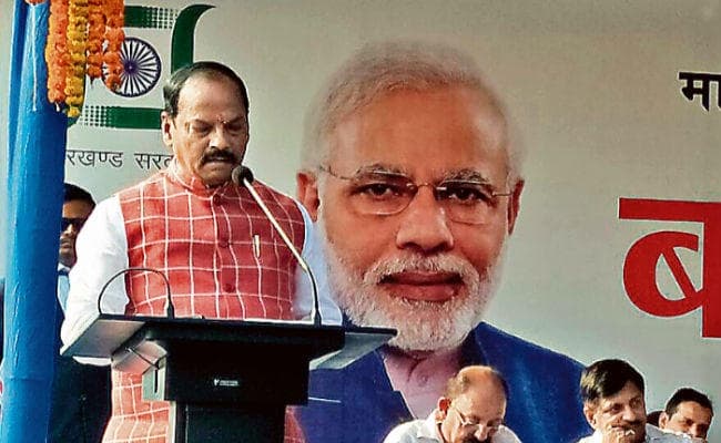 झारखंड : सरीना ने कहा, शौचालय बन गये, अब डीप बोरिंग से पानी दें, तो सीएम ने कहा, 2022 तक सभी घरों में होगी पाइप लाइन से आपूर्ति