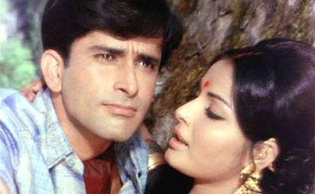 इन शानदार गीतों के कारण हमेशा हमारी यादों में रहेंगे बॉलीवुड के पहले ‘चॉकलेटी हीरो’ शशि कपूर