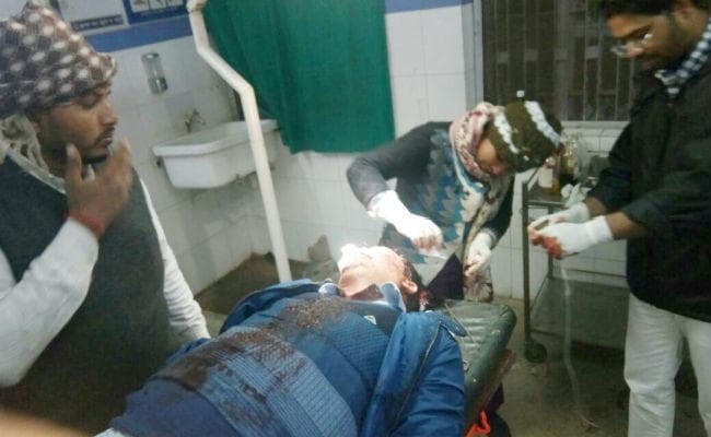 बक्सर : एनएच-84 पर वाहनों की सीधी टक्कर में SBI के चार कर्मी घायल