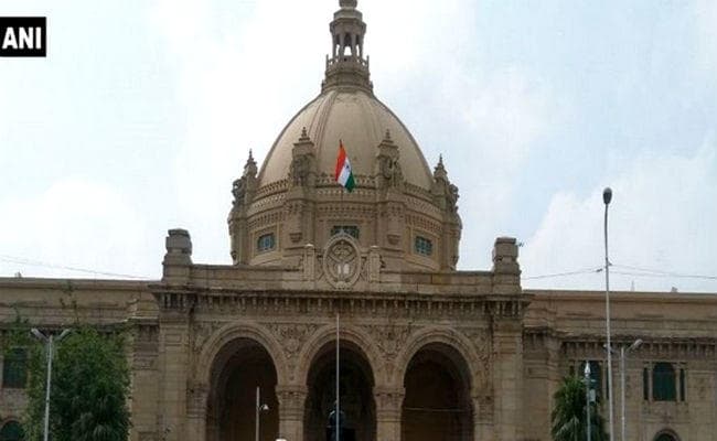 हंगामे की भेंट चढ़ा UP विधानमंडल के शीतकालीन सत्र का पहला दिन