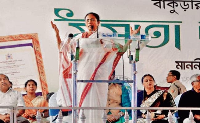 बंगाल : मुख्यमंत्री का भाजपा पर निशाना, विभाजन की राजनीति से प्रवासी बंगालियों पर हमले