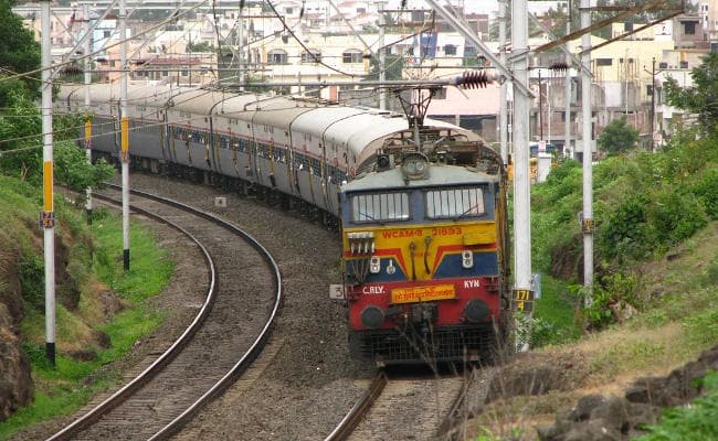 जम्मूतवी एक्सप्रेस आज रद्द, कई ट्रेनों का शिड्यूल बदला जम्मूतवी एक्सप्रेस आज रद्द, कई ट्रेनों का शिड्यूल बदला