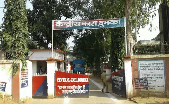 दुमका : हत्या के मामले में आजीवन कारावास की सजा काट रहे बबलू श्रीवास्तव की जेल में मौत