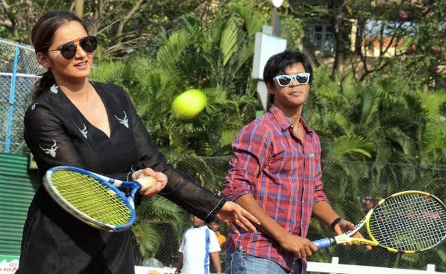 विराट-अनुष्का की जोड़ी अद्भुत : सानिया मिर्जा