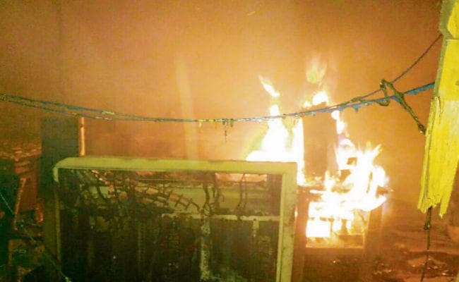 बिहार : जमालपुर-किऊल रेलखंड पर दहशत, नक्सलियों के उत्पात के बाद 12 घंटे नहीं चलीं ट्रेनें