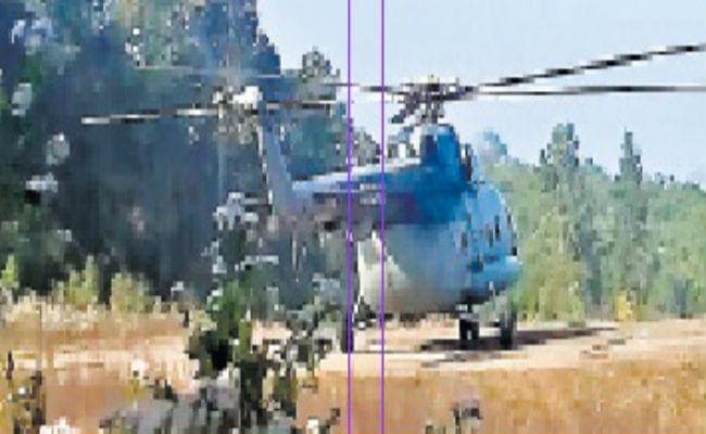 उडेंगे नक्सलियों के होश: सारंडा को नक्सलमुक्त करने की तैयारी, उतरा वायुसेना का हेलीकॉप्टर