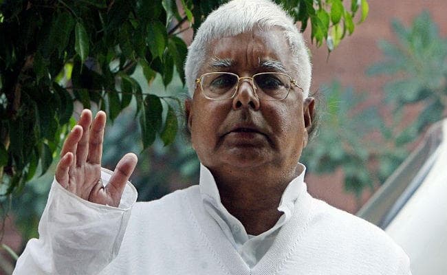 फैसला सुनाते ही लालू यादव ने किये दनादन ट्वीट , कहा - ना जोर चलेगा लाठी का लालू लाल है माटी का
