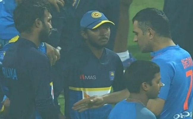 जीत के बाद धौनी ने लगायी श्रीलंकाई खिलाडियों की क्लास