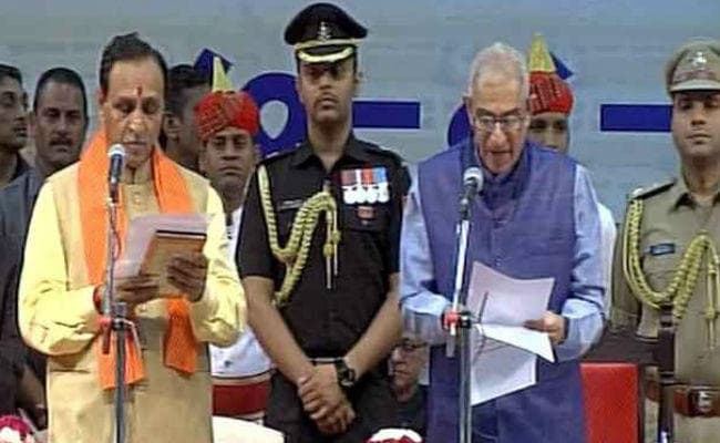 पीएम मोदी की मौजूदगी में मंगलवार को गुजरात में शपथ लेगी नयी भाजपा सरकार
