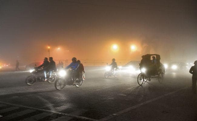 शहर ने पकड़ी रफ्तार, पटरी पर लौटने लगी जिंदगी