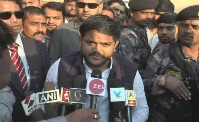 नितिन पटेल को मिला हार्दिक का साथ, कहा अगर भाजपा में सम्मान नहीं तो कांग्रेस के साथ आयें