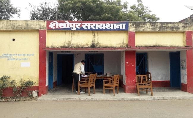 दबंगों ने चाय बेचने वाली महिला से किया दुष्कर्म का प्रयास, डर से भाग गया पति