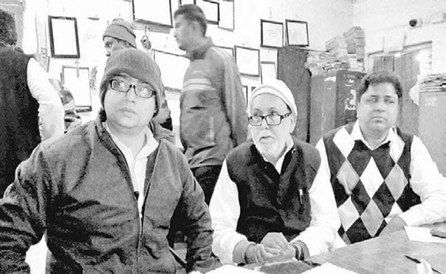 ट्रेन से दो विधायकों का सामान चोरी