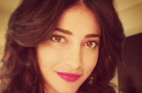 श्रुति हसन ने रहमान के साथ गाया गाना