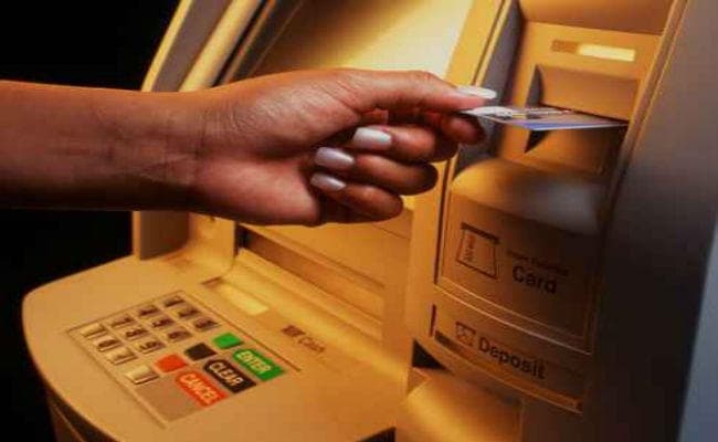 बड़ी राहत : निकासी सीमा बढ़ी , अब ATM से निकाल पायेंगे 10,000 रुपये