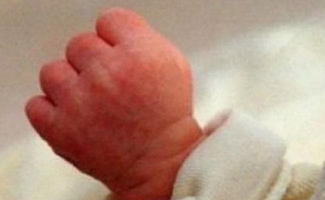 West Bengal News: दुधमुही बच्ची का गला घोंट मां ने की आत्महत्या की कोशिश, वजह- पति का अवैध संबध